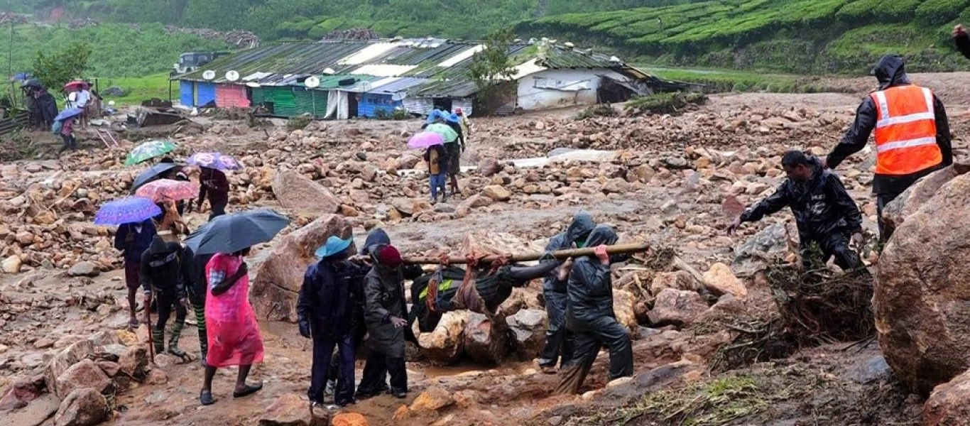 Τουλάχιστον 43 νεκροί από κατολίσθηση στην Ινδία